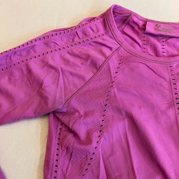 ATHLETA Foothill Long Sleeve Athletic Top, Size X-Small - Picture 2 of 6